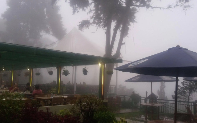 Puncak Pass Resort