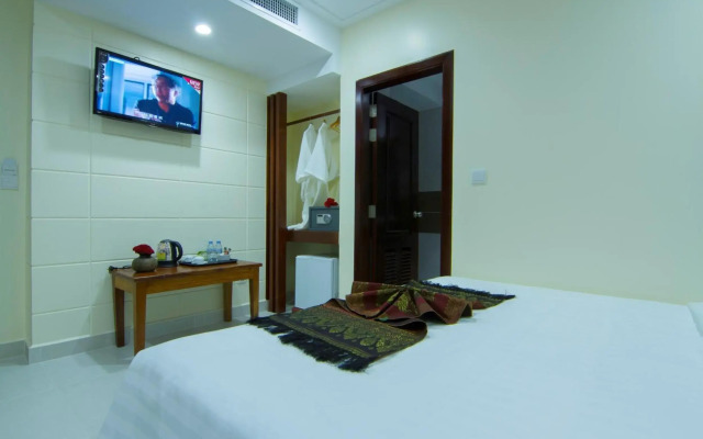 Rose Emerald Hotel