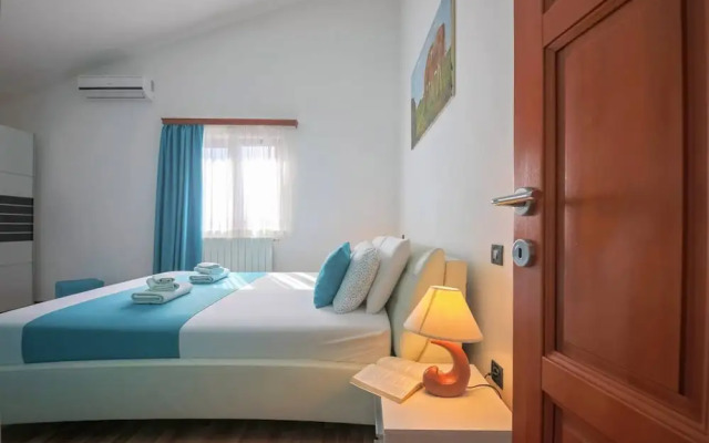 Charming 6-bed Villa in Vižinada