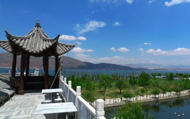 Dali Wanghaiting Inn