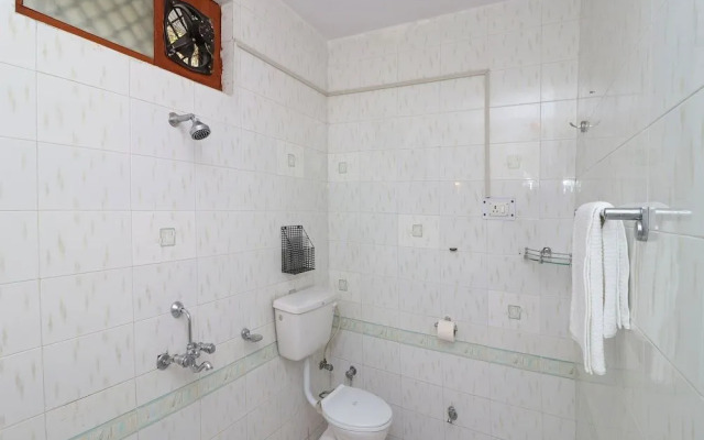 OYO Home 13666 Modern 3BHK
