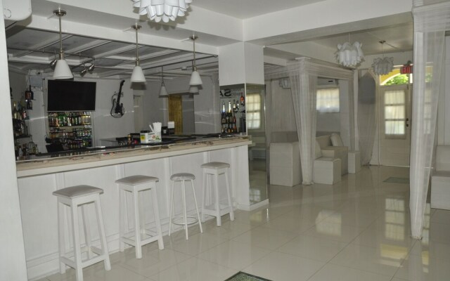 Ocho Rios Sandcastles Ocean View Fantastic Location Sleeps 4