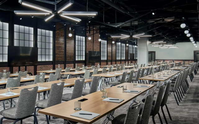 Moxy Downtown Los Angeles