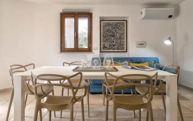 Sardinia Re - Fioretta Home Garden Side
