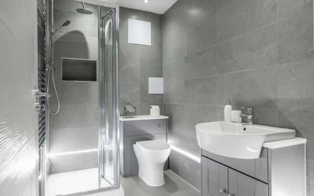 Beautiful 2Bedroom House in Central Town