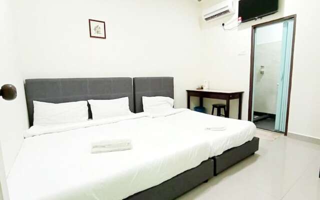 MN Ferringhi Inn by OYO Rooms