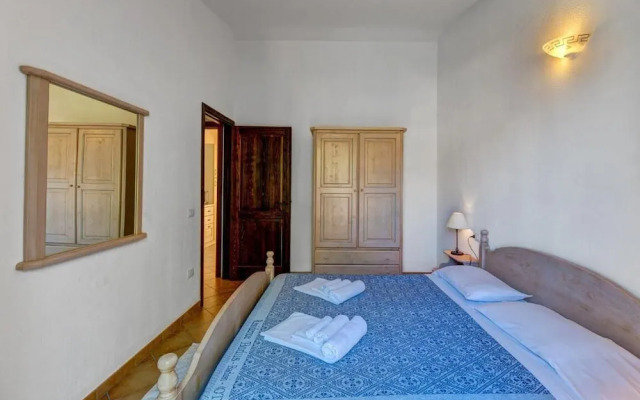 "the Fantastic Residenza Badus 1 Bedroom Apartment Sleeps 4 No0811m"