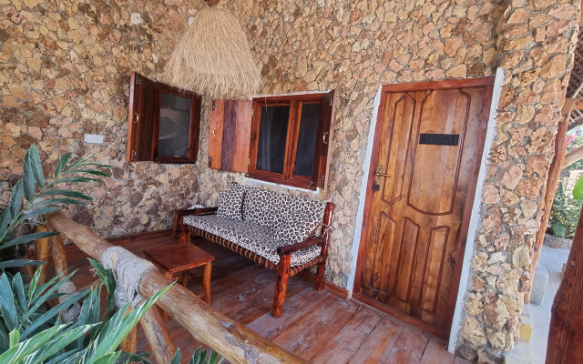 Salama & Mbuyuni Bungalows