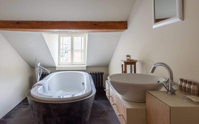 3 Bedroom 19th Century Georgian Townhouse