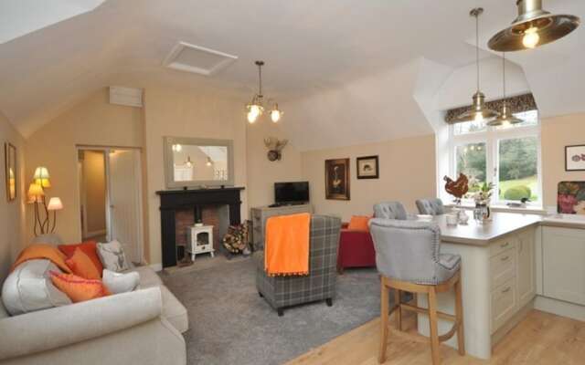 Country Estate - Courtyard Apartment, Llandenny
