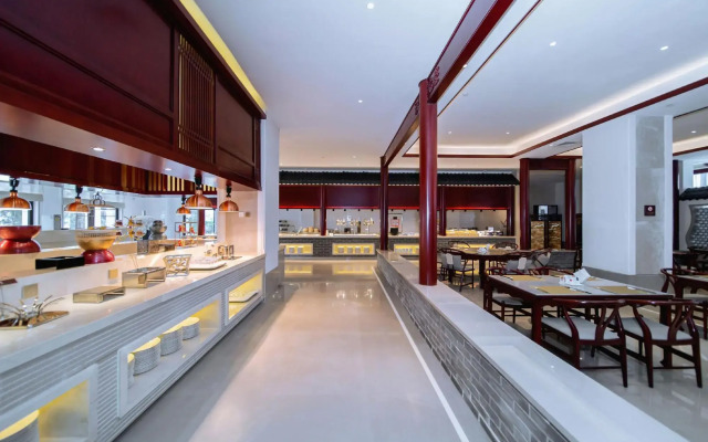 YUN-ZEN Jinling Acrobatics Hotel