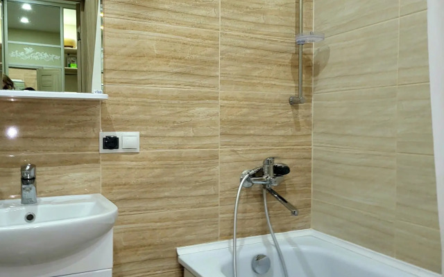 Апартаменты на улице Долгининская 6