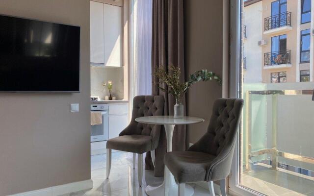 Alicekeys (Алискис) на улице Молодогвардейская 2/90