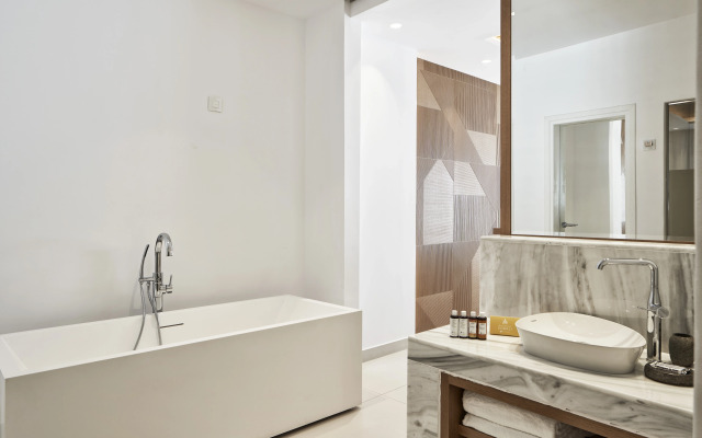 Myconian Korali Relais & Chateaux Hotel