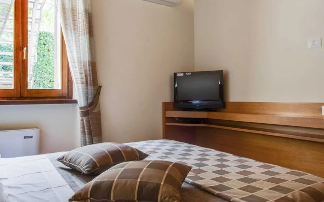 Family Escape With Pools and Sauna