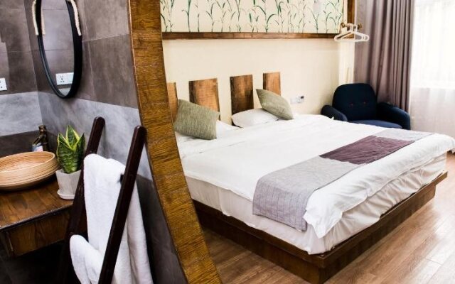 Wuzhen Qiutian Northern Art Design Hotel