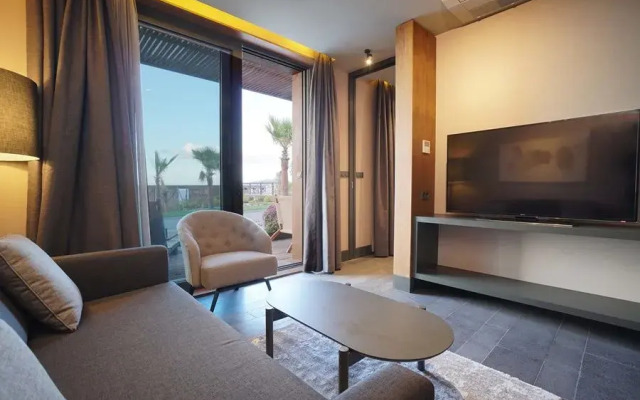 Red Rock Hotel & Suites By Selseve