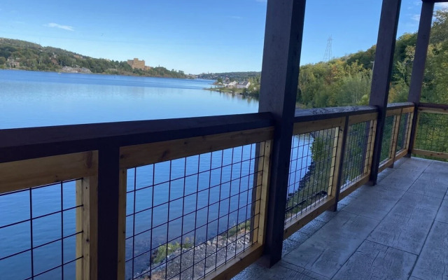 Keweenaw Waters Resort