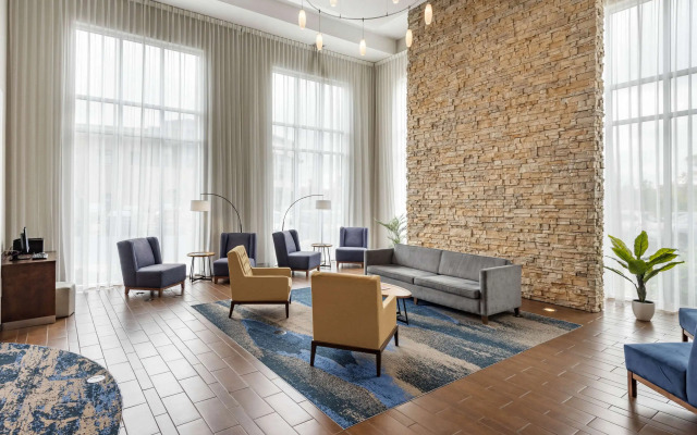 Cambria Hotel Minneapolis Maple Grove