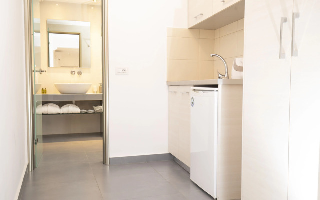 Santorini View Studios-Adults Only