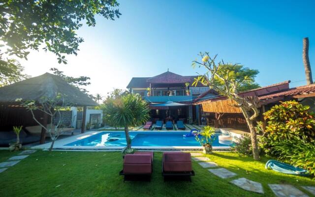 Lembongan Beach House