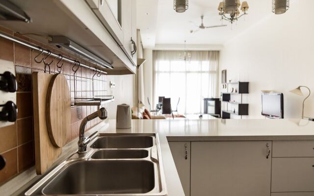 Water views from deluxe apartment in Dubai Marina