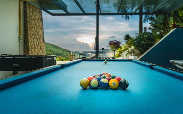 Parinda Villa in Naka Hills