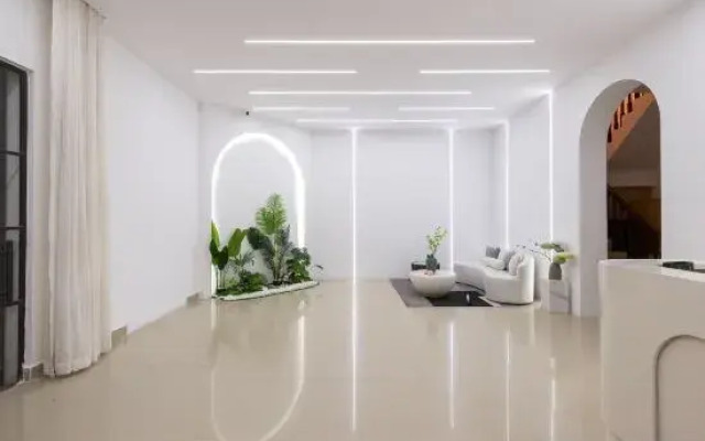 Moonye • Yuetang Design Guesthouse (Haitang Bay)