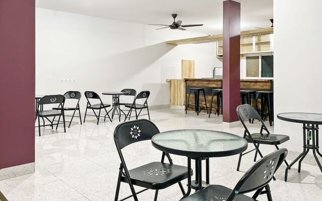 OYO 90708 Kbr Home