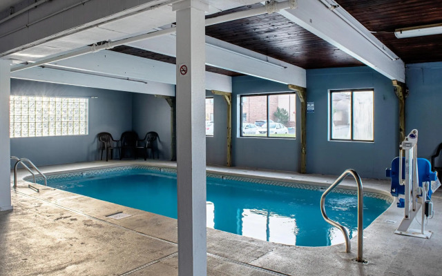 Red Roof Inn and Suites Middletown - Franklin