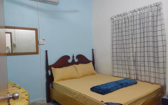 CORNER LOT,LANDED Kajang Semenyih Bee Homestay