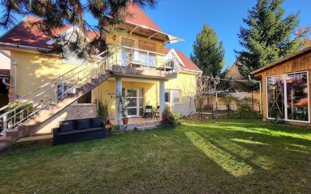 Liget Nyaralóház és Apartman Liget