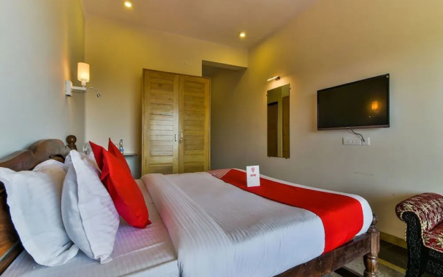 Aarya Boulevard by OYO Rooms