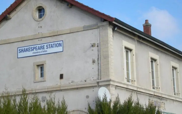 Shakespeare Station