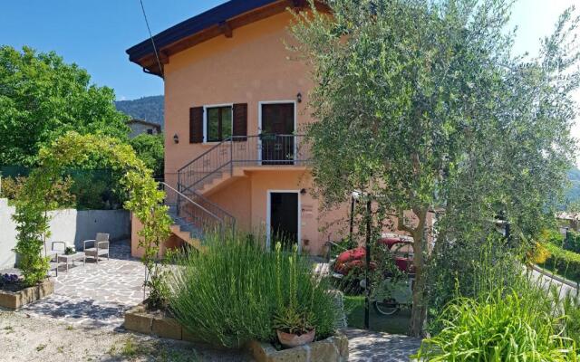 Casa Gina Garden And View By Gardadomusmea