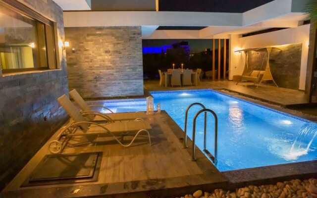 Luxury Villa Swan 3 Ozel Havuzlu