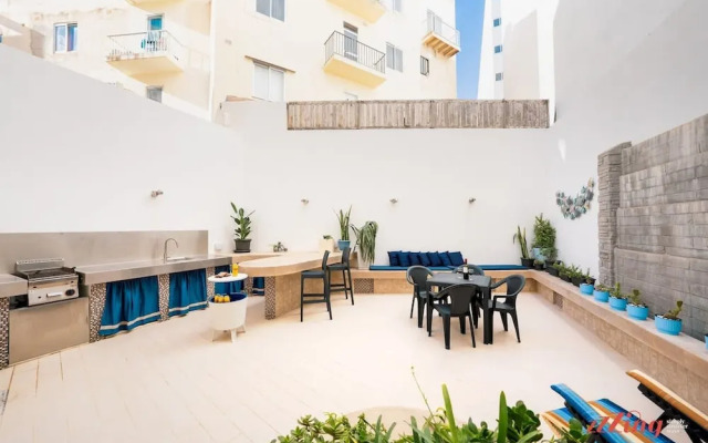 The Holiday Home Where Art Lives