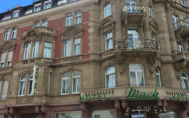 Hotel Mack