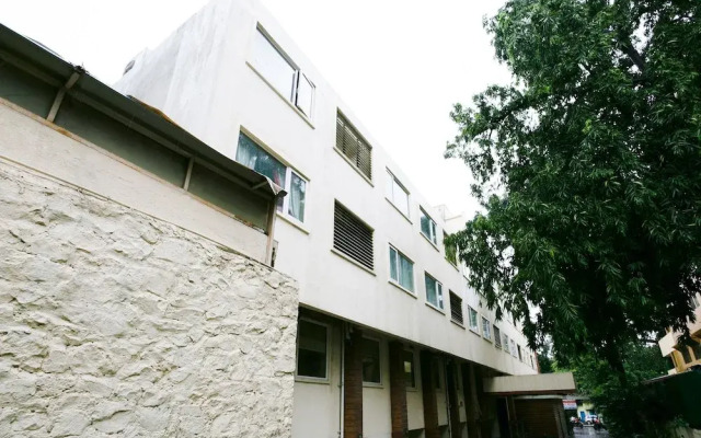 The Roa Hotel by OYO Rooms