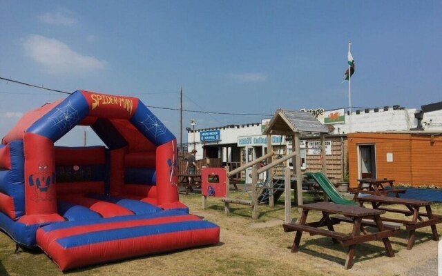 Remarkable Caravan in Abergele Towyn