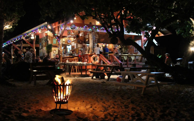 Aroa Beachside Resort