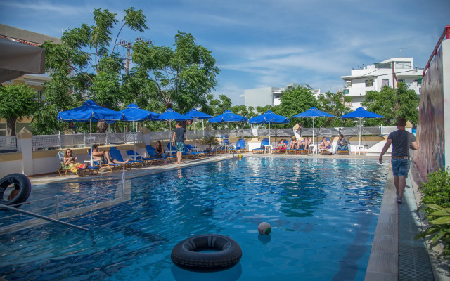 Erato Studios & Apartments