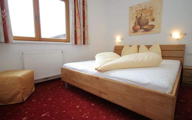 Spacious Apartment in Uderns near Ski Area