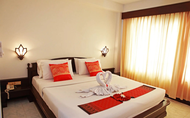 Samui First House Hotel