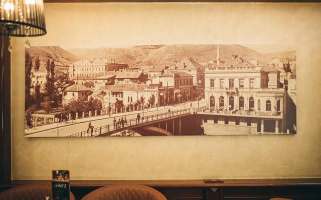 Hotel Bristol