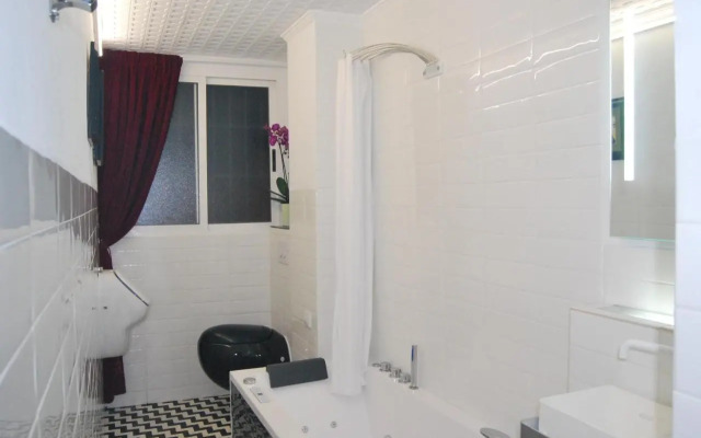 Ku Apartment