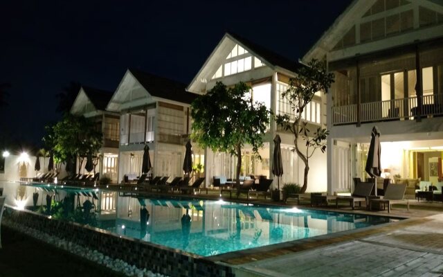 Sri Sharavi Beach Villas & Spa