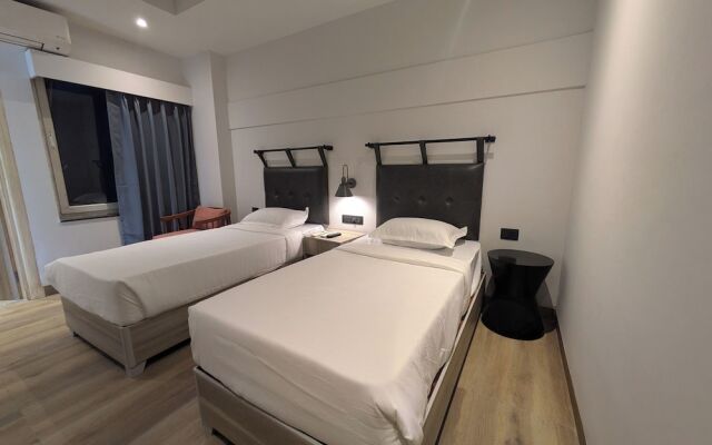 Comfort INN Grand - Kaushambi