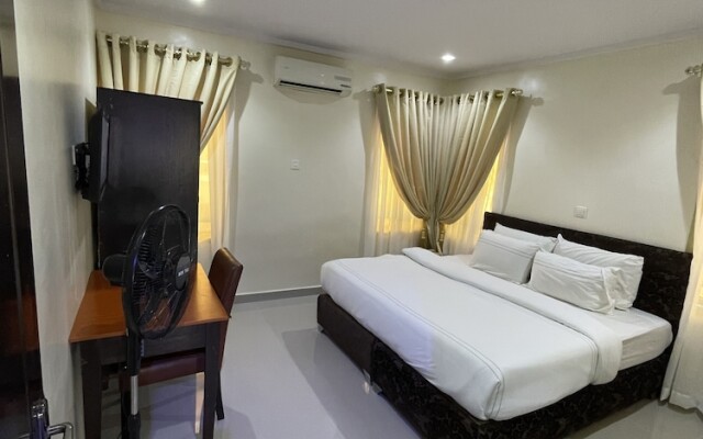 Number Eleven Hotel