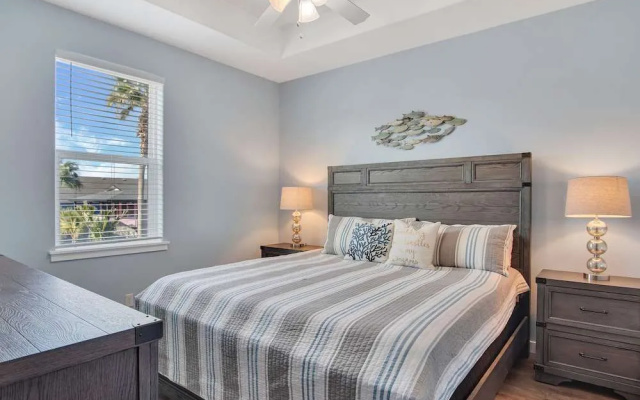 Fin And Tonic by Silver Sands Vacation Rentals